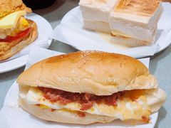 招牌咸牛肉芝士猪仔包-华嫂冰室(尖沙咀店)