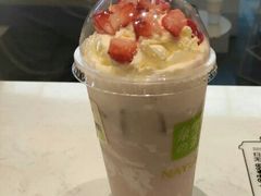 冰博克草莓撞撞宝藏茶-奈雪的茶(中粮祥云小镇店)