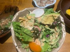 牛油果色拉-和彩放题餐厅(酒仙桥店)