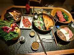 -三出山火锅(南京万象天地店)
