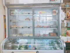 面包甜点陈列柜-孟家刀削面