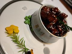 牛肉粒-卯时·龙光雅宴·精致锡帮菜(惠山古镇店)