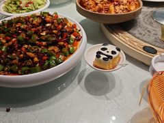 -土砂锅生态山庄·非遗砂锅雅鱼