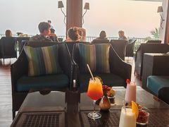 -日落吧·海景咖啡厅·餐酒吧·鸡尾酒·下午茶·乐队表演·浪漫夕阳·三亚文华东方酒店
