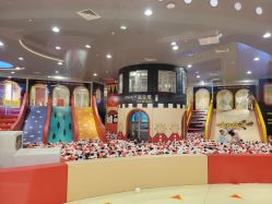 -哈尼鹿儿童乐园(长沙梅溪湖步步高店)