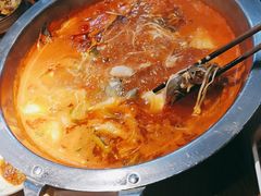 -野山舂·贵州现舂酸汤火锅(鸿通城店)