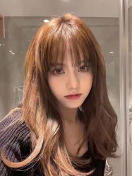 -C-18 SALON