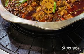 Chongqing-style Stewed Chicken with Crab