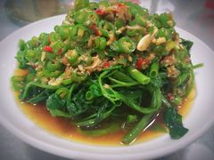 双椒藤藤菜-洪霞餐馆
