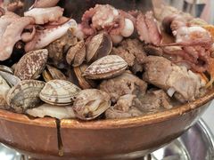 -一口猪海鲜浑锅·东北家常菜