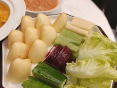 辽东虾酱配时蔬-品海楼·大连海胆锅贴馆(东港店)