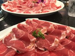 -牛魔王时尚回转餐厅