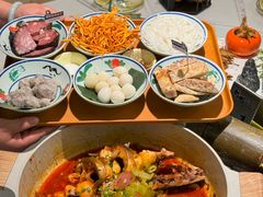 -刘姐啤酒鱼民族演艺餐厅(西街总店)