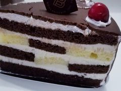 层层巧克力蛋糕-巴黎贝甜(大宁国际商业广场店)