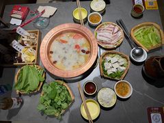 -阿婆情腊排骨火锅·野生菌季(古城旗舰店)