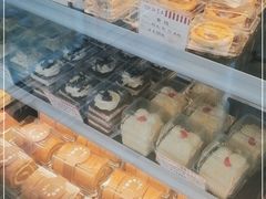 -红宝石·鲜奶小方·海派西点房(联洋店)