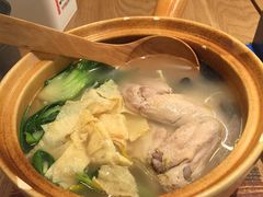 -刀小蛮半只鸡过桥米线(家乐福四元桥店)