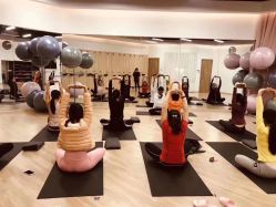 -静待花开瑜伽尊巴会馆