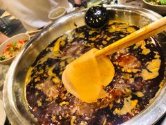 -肖肖酸萝卜鱼火锅(总店)
