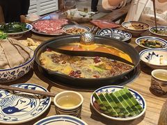 -旧街市鲜货老火锅(大光路店)