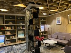 -杭州西湖湖滨银泰亚朵酒店