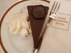 -Cafe Sacher(WIEN)