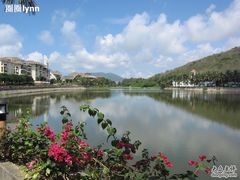 去沙滩的路上-三亚亚龙湾凯莱仙人掌度假酒店