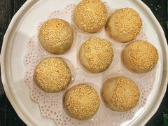 黄桥烧饼-皇朝会.经典传统粤菜(外滩店)