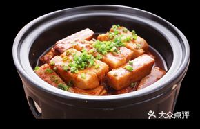 Braised Lotus Root Sticks in Clay Pot