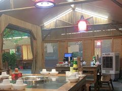 大堂-好汉锅园林秘制老火锅 柴火霸王鸡(金沙店)