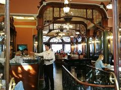 -Majestic Café