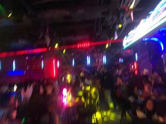 -UP嘻哈酒吧(粉巢店)