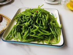 -三江源美食城