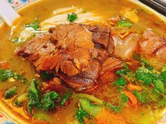 半筋半肉面-金杨拉面王小吃面馆·牛三宝面·红烧牛肉粉