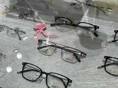 -诺柯视眼镜-蔡司依视路官方工厂店(淞南一店)