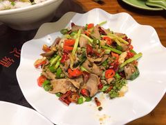 -洞庭土菜小炒馆(易发广场店)