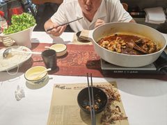 -刘姐啤酒鱼民族演艺餐厅(西街总店)