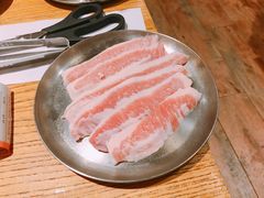 雪花猪肉-姜虎东白丁烤肉(虹桥天地店)