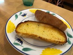 特制蒜香面包块-萨莉亚意式餐厅(三号湾广场店)