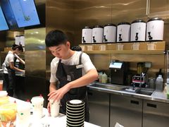 -奈雪的茶(湖滨银泰in77C区PRO店)