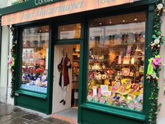 -多瑙河畔鞋履雕塑