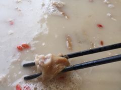 -老来福·非遗酸汤兔(凯旋路店)