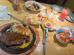 -菲滋意式休闲餐厅(北仑银泰城店)