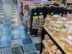 -世纪华联超市(三亚湾店)
