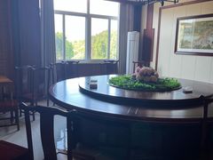包厢-万佛湖许老大铁锅鱼(黑金冠店)
