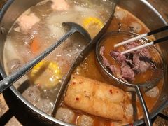 牛杂鸳鸯锅-左庭右院鲜牛肉火锅(新梅广场店)
