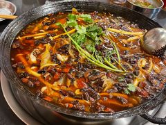 -鸿顺老铁锅美蛙鱼府(解放碑店)
