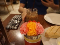 -ROAST coffee & eatery