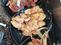 -啊美丽炭火烤肉(滑翔一店)