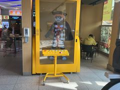 -麦当劳(中二横路店)